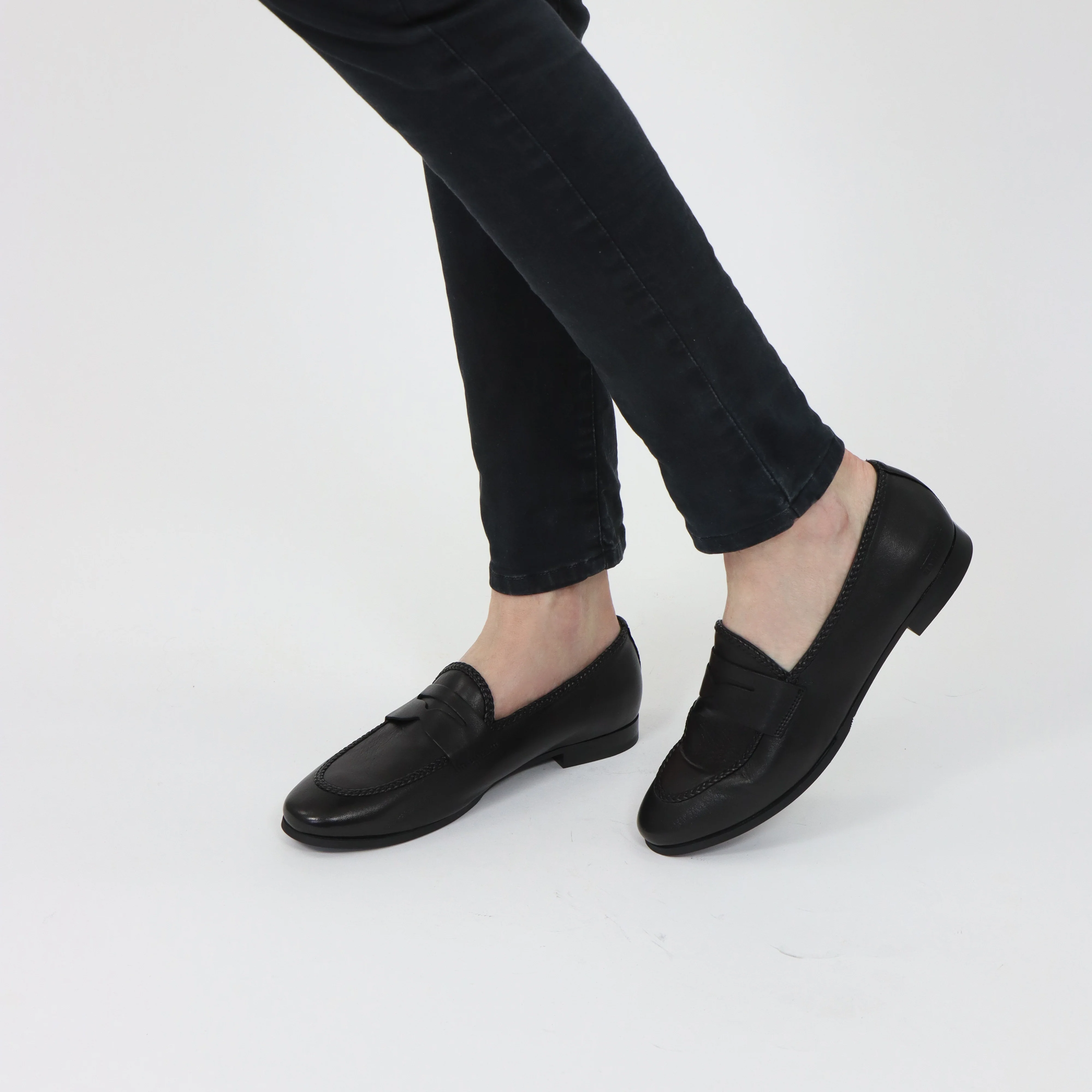 Ashley 1 - Image 7