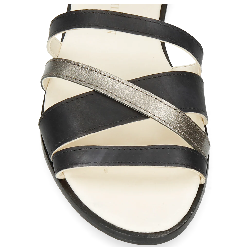 Celia 46 - Image 7