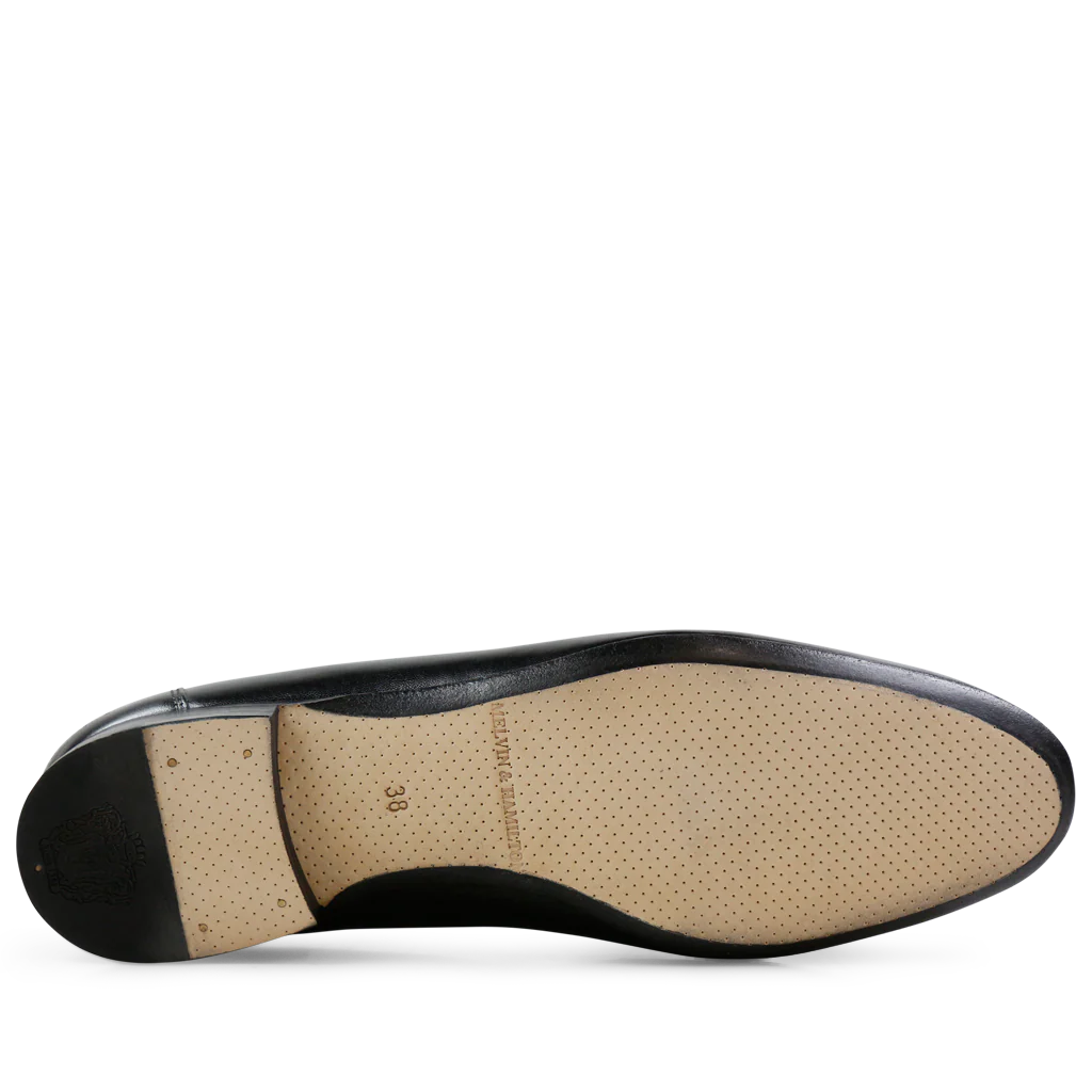 Claire 10 - Image 5