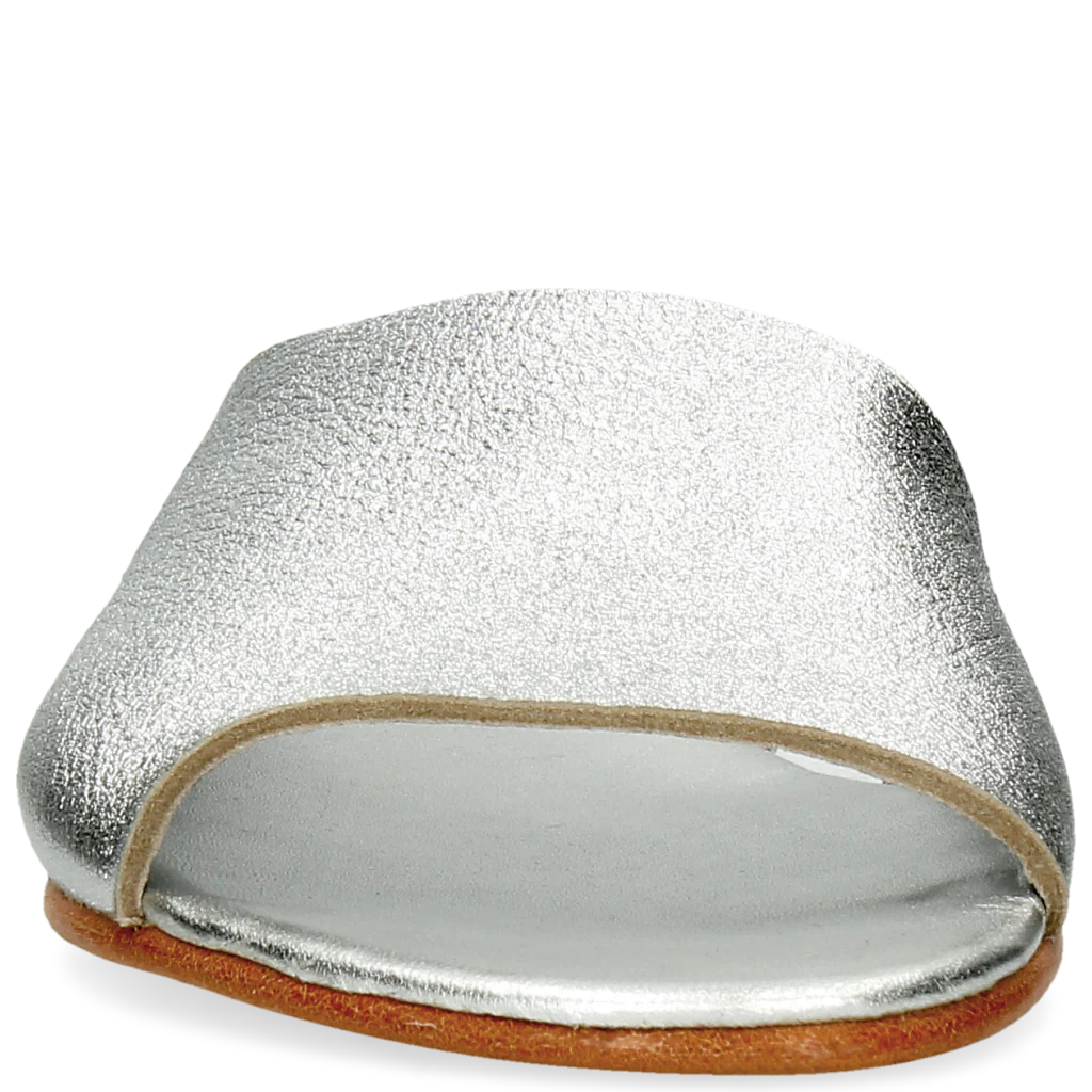Hanna 40 - Image 6