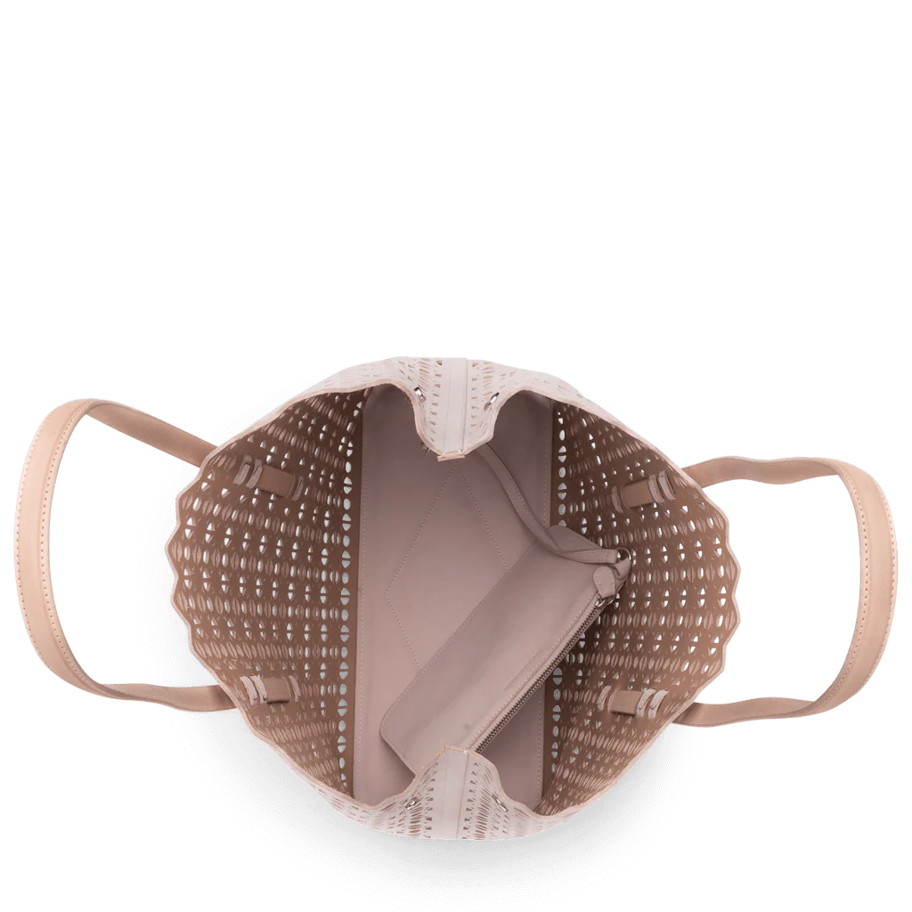 Monica - Image 6