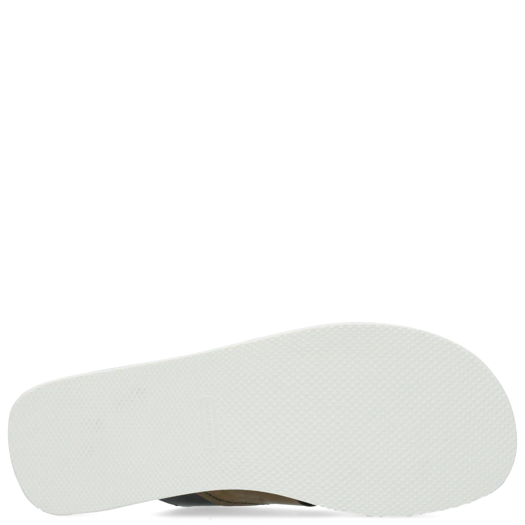 Sam 12 - Image 5